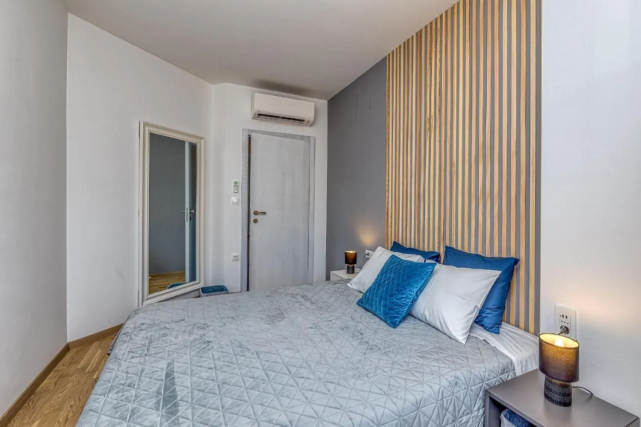Apartment Stoja Pula 0*,